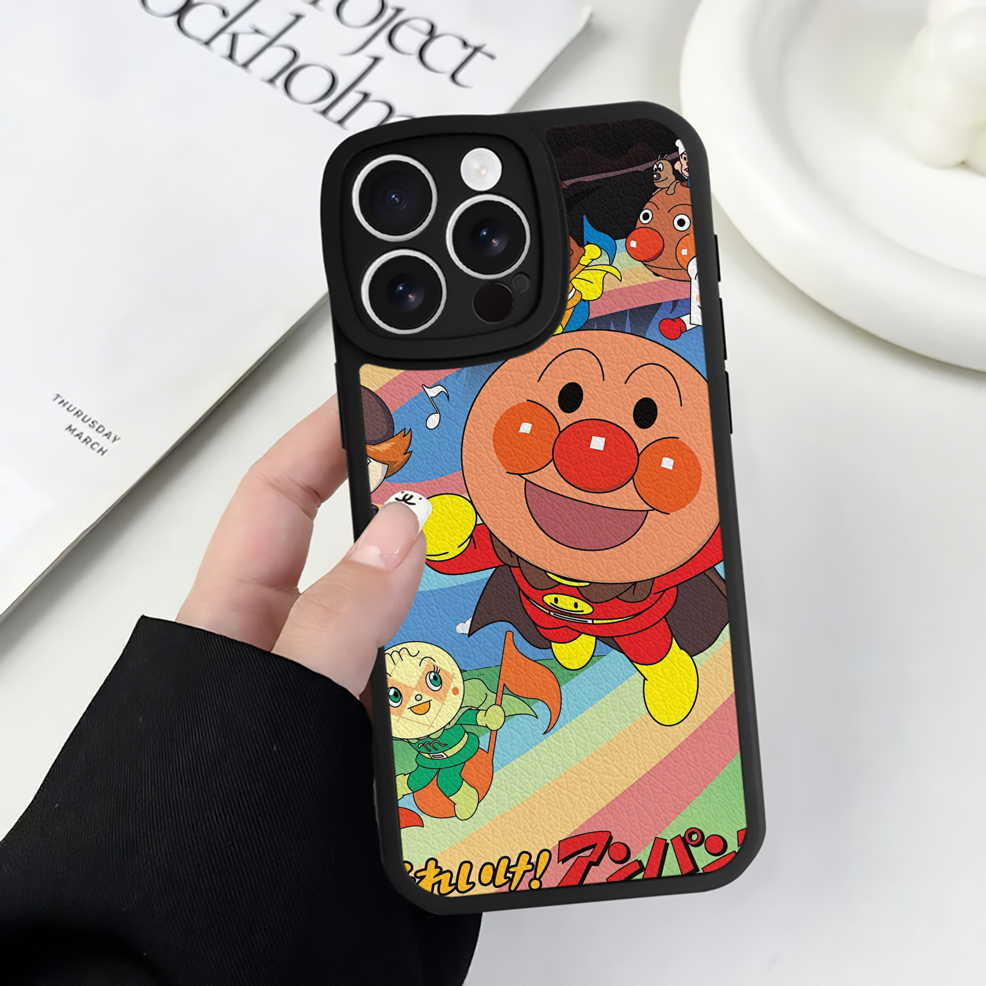 （画像用） アンパンマン Anpanman 【iPhone 16シリーズ対応】シリコンスマホケース（レザー調） 材質：シリコン